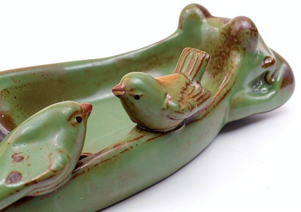 Frog Bird Feeder Ceramic Garden Bath Waterer Decorative Tray-8